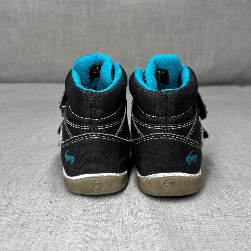 See‎ Kai Run Atlas Black Gray Snow Boot Rain Boot Waterproof Insulated Kids 10.